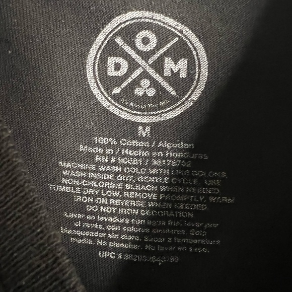 DOM Cat Rapper Trio Hug Life Black Cotton T-Shirt Size Medium Unisex - Picture 4 of 7